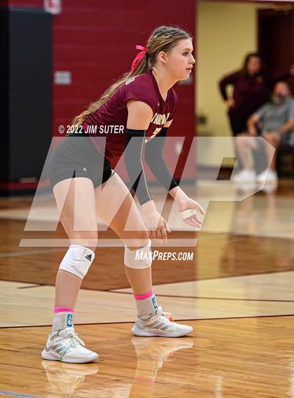 Thumbnail 1 in Thorndale vs Thrall photogallery.