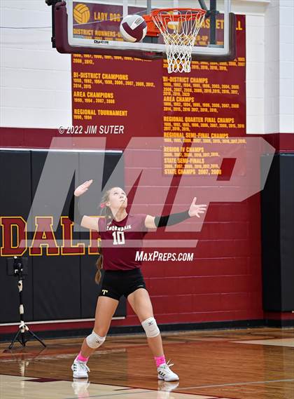 Thumbnail 1 in Thorndale vs Thrall photogallery.