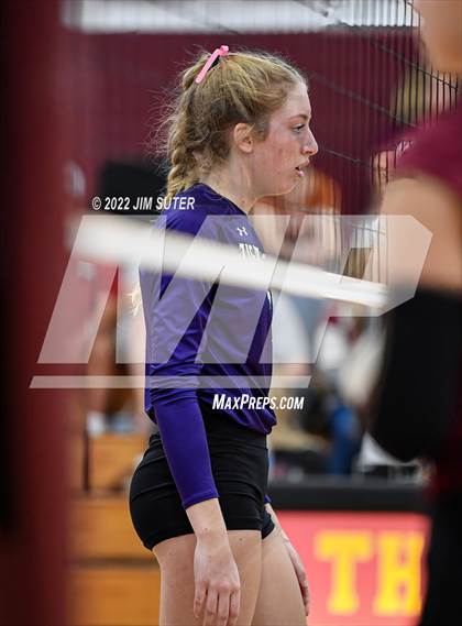 Thumbnail 1 in Thorndale vs Thrall photogallery.