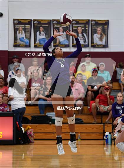 Thumbnail 1 in Thorndale vs Thrall photogallery.