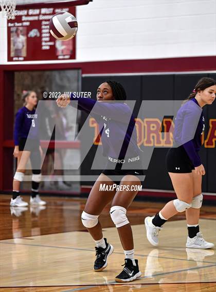 Thumbnail 2 in Thorndale vs Thrall photogallery.