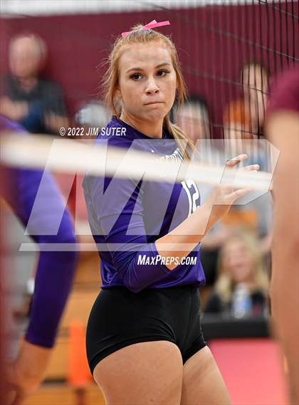 Thumbnail 1 in Thorndale vs Thrall photogallery.