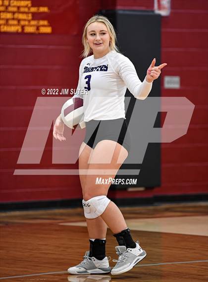 Thumbnail 1 in Thorndale vs Thrall photogallery.