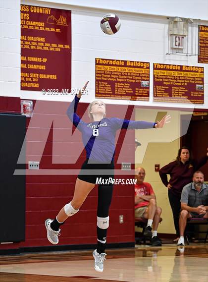 Thumbnail 1 in Thorndale vs Thrall photogallery.