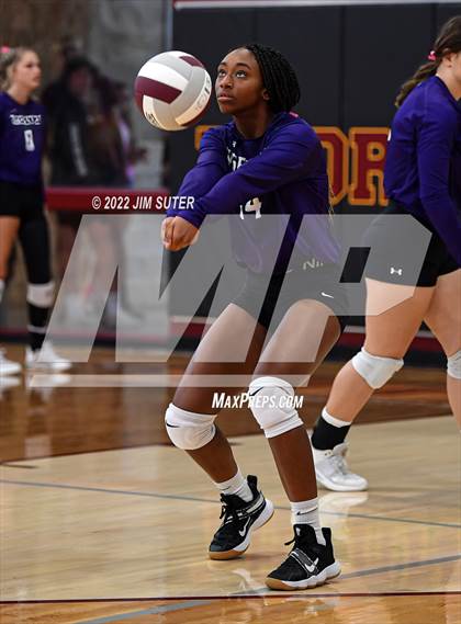 Thumbnail 1 in Thorndale vs Thrall photogallery.