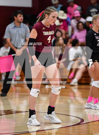Thumbnail 1 in Thorndale vs Thrall photogallery.