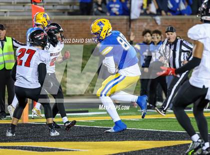 Thumbnail 2 in Howell vs. Fort Osage (MSHSAA Class 5 Championship) photogallery.