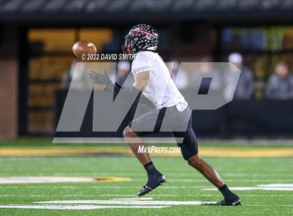 Thumbnail 2 in Howell vs. Fort Osage (MSHSAA Class 5 Championship) photogallery.