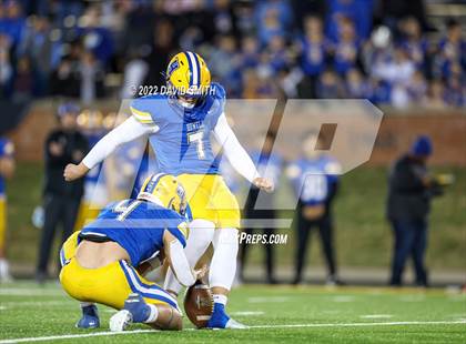 Thumbnail 3 in Howell vs. Fort Osage (MSHSAA Class 5 Championship) photogallery.