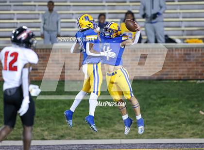Thumbnail 3 in Howell vs. Fort Osage (MSHSAA Class 5 Championship) photogallery.
