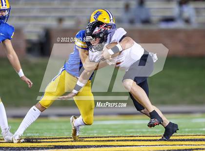Thumbnail 1 in Howell vs. Fort Osage (MSHSAA Class 5 Championship) photogallery.