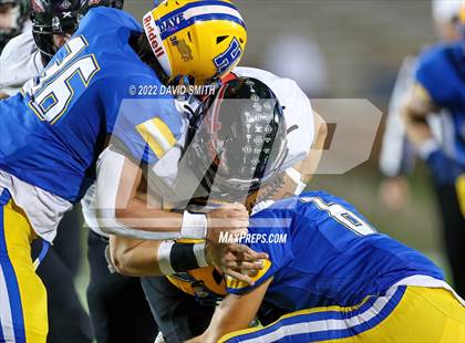 Thumbnail 2 in Howell vs. Fort Osage (MSHSAA Class 5 Championship) photogallery.