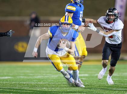 Thumbnail 2 in Howell vs. Fort Osage (MSHSAA Class 5 Championship) photogallery.