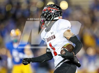 Thumbnail 3 in Howell vs. Fort Osage (MSHSAA Class 5 Championship) photogallery.
