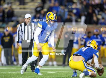Thumbnail 2 in Howell vs. Fort Osage (MSHSAA Class 5 Championship) photogallery.