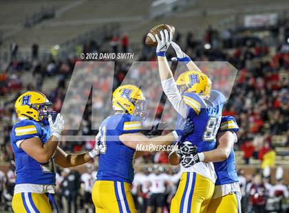 Thumbnail 2 in Howell vs. Fort Osage (MSHSAA Class 5 Championship) photogallery.