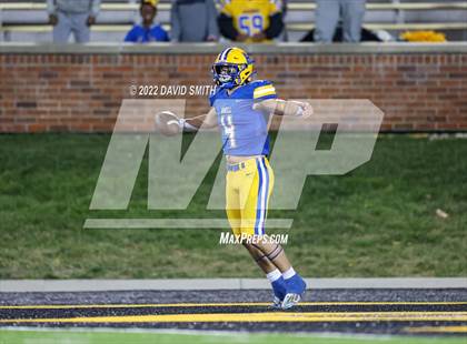 Thumbnail 1 in Howell vs. Fort Osage (MSHSAA Class 5 Championship) photogallery.