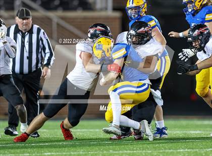 Thumbnail 1 in Howell vs. Fort Osage (MSHSAA Class 5 Championship) photogallery.