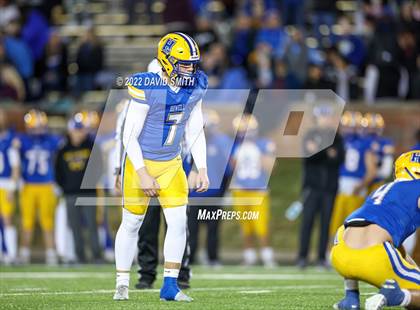 Thumbnail 3 in Howell vs. Fort Osage (MSHSAA Class 5 Championship) photogallery.