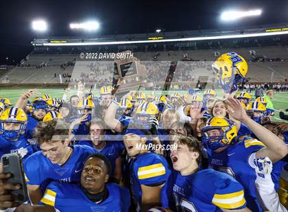 Thumbnail 2 in Howell vs. Fort Osage (MSHSAA Class 5 Championship) photogallery.