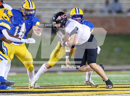 Thumbnail 3 in Howell vs. Fort Osage (MSHSAA Class 5 Championship) photogallery.
