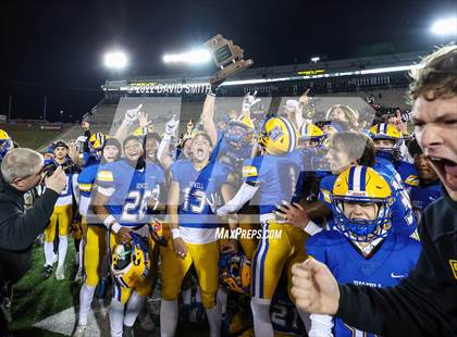 Thumbnail 3 in Howell vs. Fort Osage (MSHSAA Class 5 Championship) photogallery.