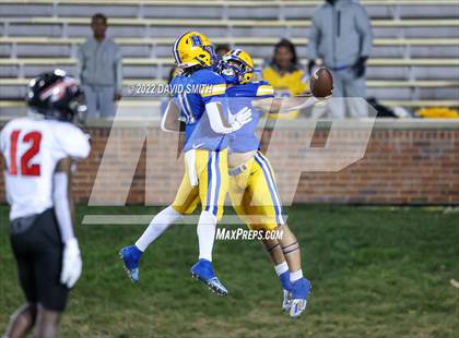 Thumbnail 1 in Howell vs. Fort Osage (MSHSAA Class 5 Championship) photogallery.