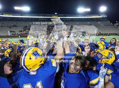 Thumbnail 1 in Howell vs. Fort Osage (MSHSAA Class 5 Championship) photogallery.