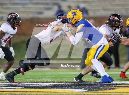 Thumbnail 2 in Howell vs. Fort Osage (MSHSAA Class 5 Championship) photogallery.
