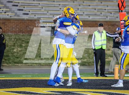 Thumbnail 2 in Howell vs. Fort Osage (MSHSAA Class 5 Championship) photogallery.