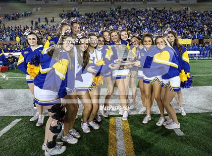 Thumbnail 1 in Howell vs. Fort Osage (MSHSAA Class 5 Championship) photogallery.