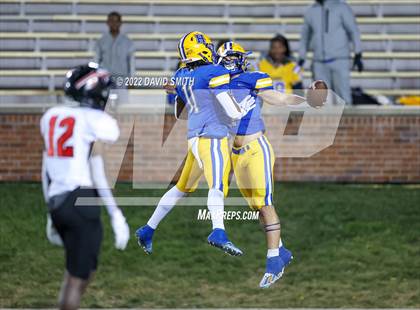 Thumbnail 2 in Howell vs. Fort Osage (MSHSAA Class 5 Championship) photogallery.