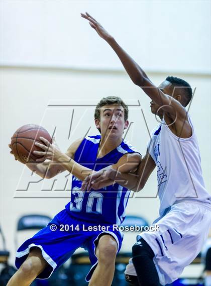 Thumbnail 1 in MacArthur vs Warren JV photogallery.