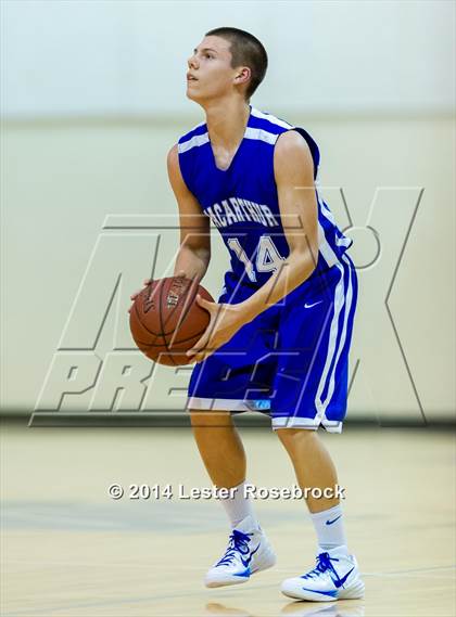 Thumbnail 1 in MacArthur vs Warren JV photogallery.