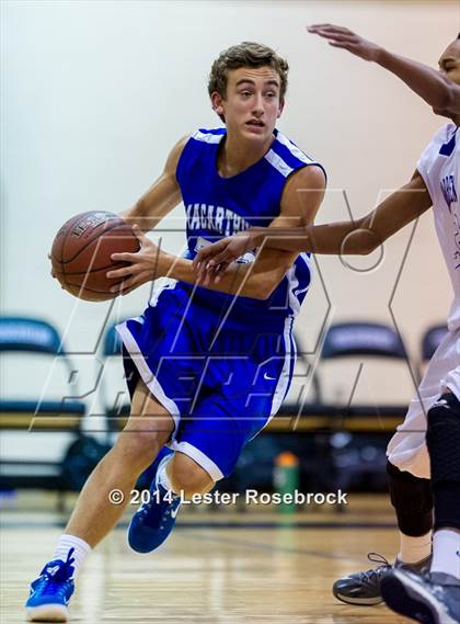 Thumbnail 3 in MacArthur vs Warren JV photogallery.