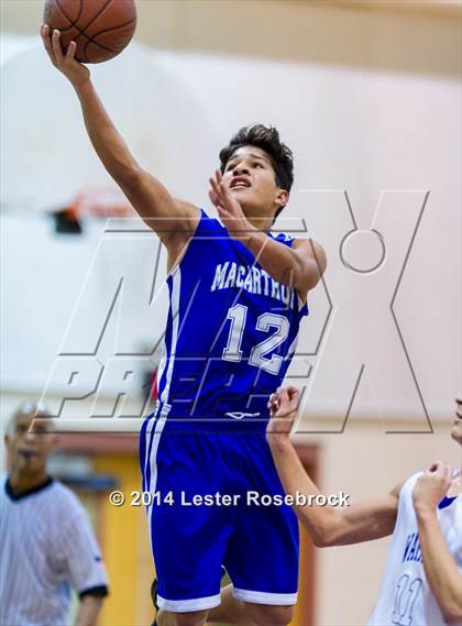 Thumbnail 1 in MacArthur vs Warren JV photogallery.