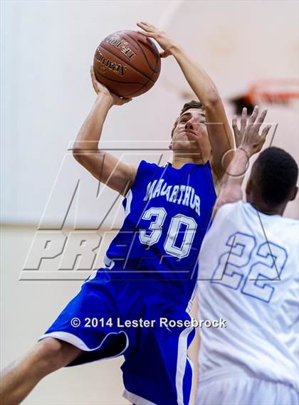 Thumbnail 2 in MacArthur vs Warren JV photogallery.
