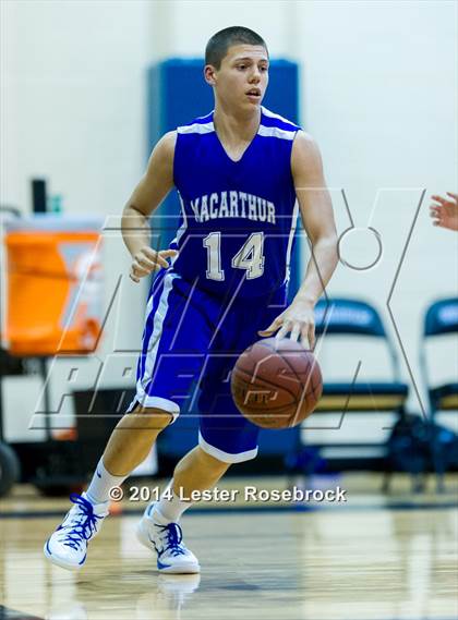 Thumbnail 2 in MacArthur vs Warren JV photogallery.
