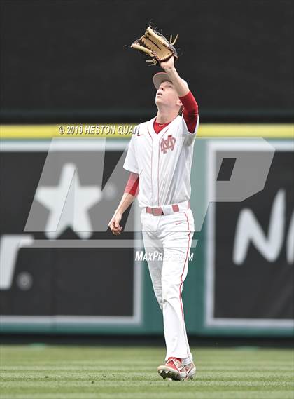 Thumbnail 3 in Tustin vs. Mater Dei photogallery.