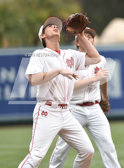 Thumbnail 3 in Tustin vs. Mater Dei photogallery.