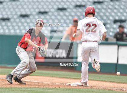 Thumbnail 2 in Tustin vs. Mater Dei photogallery.