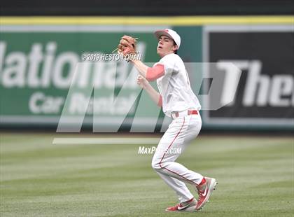 Thumbnail 2 in Tustin vs. Mater Dei photogallery.