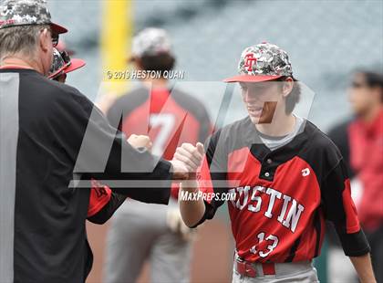 Thumbnail 1 in Tustin vs. Mater Dei photogallery.