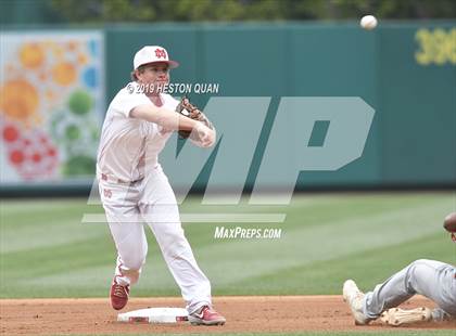 Thumbnail 2 in Tustin vs. Mater Dei photogallery.