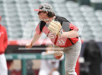 Thumbnail 2 in Tustin vs. Mater Dei photogallery.