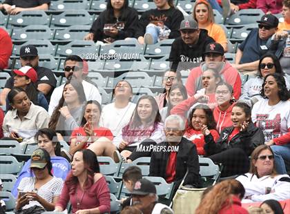 Thumbnail 1 in Tustin vs. Mater Dei photogallery.