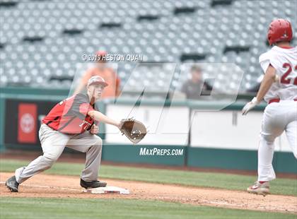 Thumbnail 1 in Tustin vs. Mater Dei photogallery.