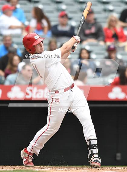 Thumbnail 3 in Tustin vs. Mater Dei photogallery.