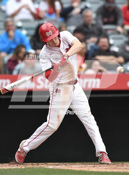 Thumbnail 1 in Tustin vs. Mater Dei photogallery.