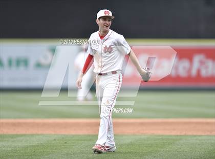 Thumbnail 1 in Tustin vs. Mater Dei photogallery.